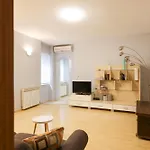Quattro Cantoni Apartman *